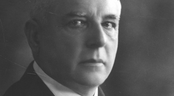  Julian Nowak, premier.  