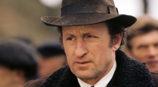  Franciszek Pieczka w filmie "Ciemna rzeka" z 1973 r.  