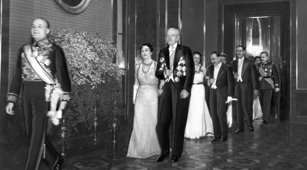  Przyjęcie noworoczne u prezydenta RP Ignacego Mościckiego na Zamku Królewskim w Warszawie w styczniu 1937 r.  