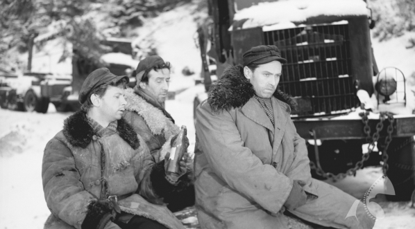  Na planie filmu Czesława Petelskiego "Baza ludzi umarłych" z 1958 r.  