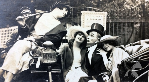  Scena z filmu Jana Kucharskiego "Tajemnica przystanku tramwajowego" z 1922 r.  