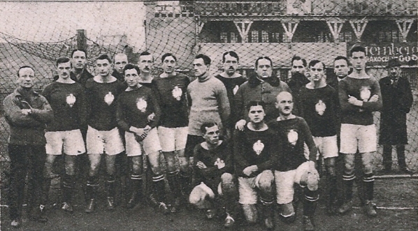  Pierwsza reprezentacja narodowa Polski w piłce nożnej przed debiutem w Budapeszcie 18.12.1921 r.  