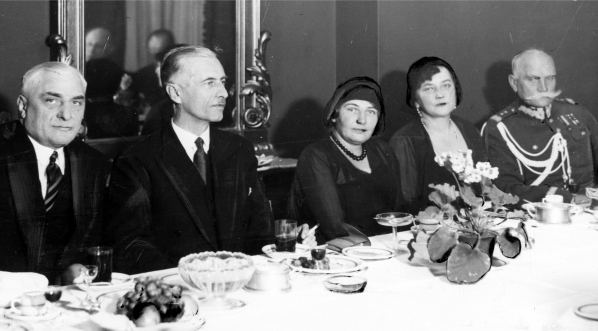  Przyjęcie wydane na cześć Władysława Raczkiewicza kandydata na stanowisko marszałka Senatu, Warszawa  18.12.1930 r.  