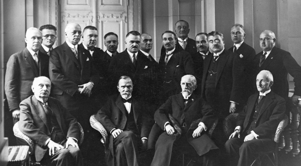  Posiedzenie Naczelnej Rady Adwokackiej w Warszawie 2.12.1927 roku.  