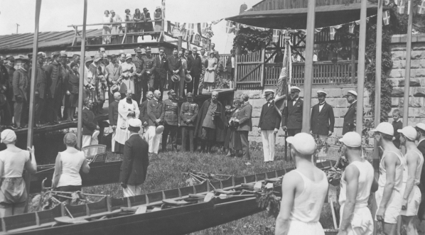  Uroczystość poświęcenia łodzi Oddziału Wioślarskiego Towarzystwa Gimnastycznego "Sokół" w Krakowie 24.05.1930 r.  (2)  