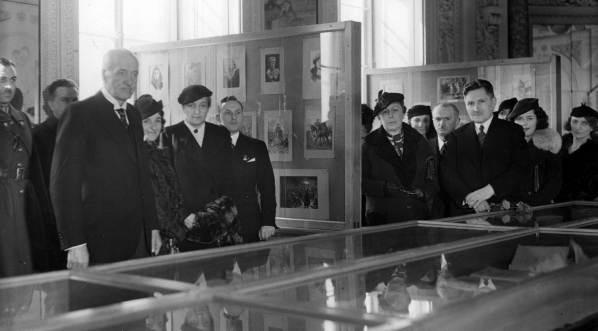  Wystawa sienkiewiczowska w Bibliotece Narodowej w Warszawie w marcu 1937 r.  