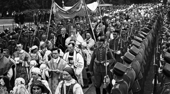  Uroczystość Bożego Ciała w Spale, 16.06.1938 r.  