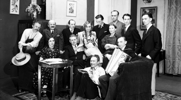  Przedstawienie „Sezamie otwórz się” Anatola Krakowieckiego w Teatrze Miejskim im. Juliusza Słowackiego w Krakowie, czerwiec 1935 roku.  