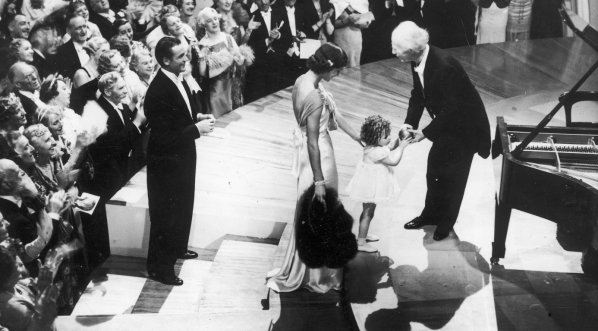  Film produkcji angielskiej "Sonata księżycowa" z 1937 roku.  