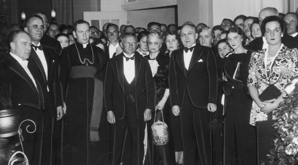  Jubileusz 15-lecia istnienia Teatru Miejskiego im. Stanisława Wyspiańskiego w Katowicach w październiku 1937 roku.  