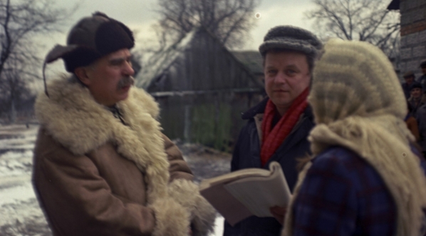  Na planie filmu Stanisława Barei "Niespotykanie spokojny człowiek" z 1975 roku.  