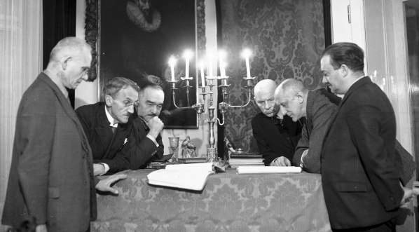  Konkurs powieściowy Ilustrowanego Kuriera Codziennego w grudniu 1935 roku.  