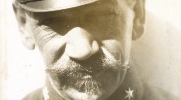  Jędrzej Moraczewski w mundurze legionowym.  