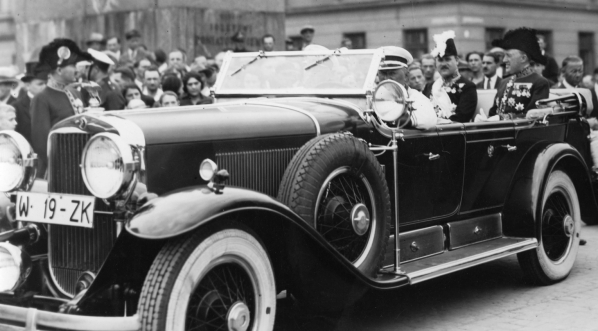  Złożenie listów uwierzytelniających prezydentowi RP Ignacemu Mościckiemu przez posła nadzwyczajnego i ministra pełnomocnego Rumunii w Polsce Victora Cadere 4.07.1932 r.  