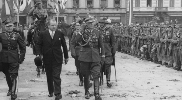  Wojsko wraca po manewrach do Warszawy 13.09.1938 r.  