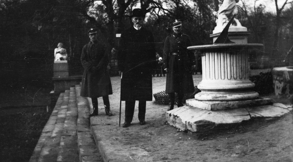  Prezydent Stanisław Wojciechowski w Łazienkach Królewskich w 1923 r.  