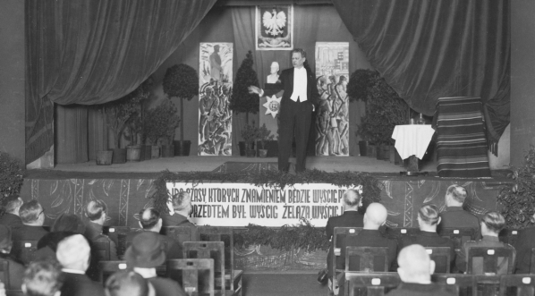  Związek Rezerwistów w Poznaniu - akademia ku czci marszałka Józefa Piłsudskiego 18.03.1933 r.  