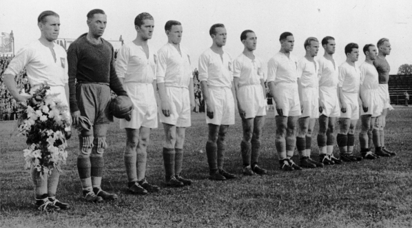  Mecz piłki nożnej Polska - Węgry na Stadionie Wojska Polskiego im. Marszałka Józefa Piłsudskiego w Warszawie 27.08.1939 r.  