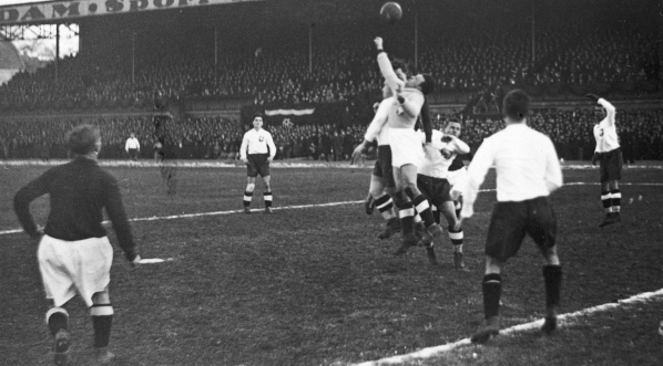  Mecz towarzyski piłki nożnej Niemcy - Polska w Berlinie 3.12.1933 r.  