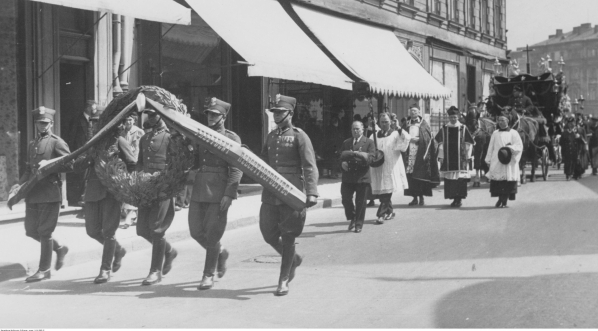  Pogrzeb profesora Józefa Pomorskiego-Mikułowskiego 7.05.1935 r.  