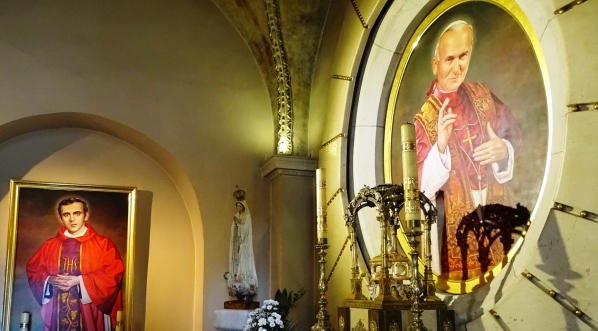  Wnętrze kaplicy św. Jana Pawła II w katedrze kieleckiej.  