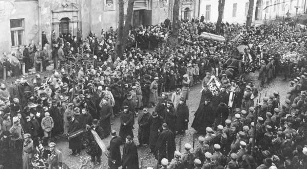  Pogrzeb majora Albina Fleszara w Słonimiu 6.11.1916 r.  