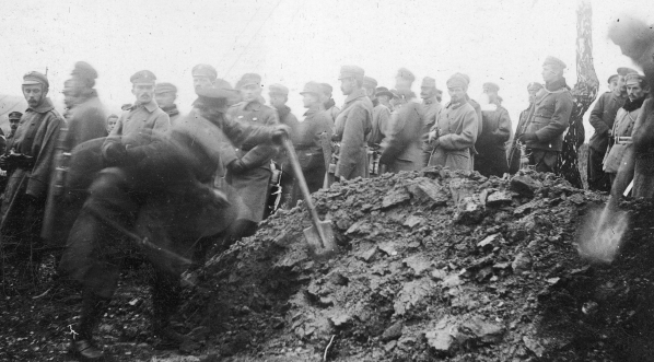  Pogrzeb majora Albina Fleszara w Słonimiu 6.11.1916 r.  