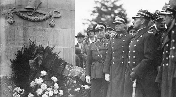  Złożenie hołdu poległym w bitwie pod Rokitną w 1915 roku  w Krakowie 1.11.1927 r.  