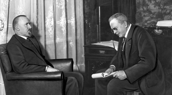  Konferencja dwóch desygnowanych premierów posła Jana Piłsudskiego i marszałka senatu Juliana Szymańskiego w gabinecie marszałka senatu 26.03.1930 r.  