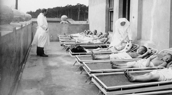  Zakład Leczniczy dla Dzieci z Gruźlicą Kostno-Stawową im. doktora Kazimierza Dłuskiego w Siewierzu.  