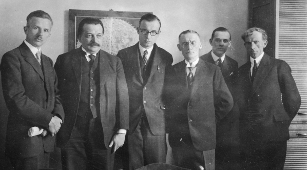  Polska delegacja na obrady Międzynarodowej Unii Astronomicznej w Paryżu.  