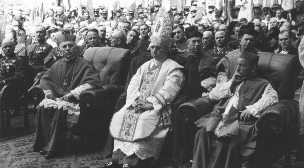  Obchody w Katowicach w 15 rocznicę wybuchu III Powstania Śląskiego, maj 1936 r.  