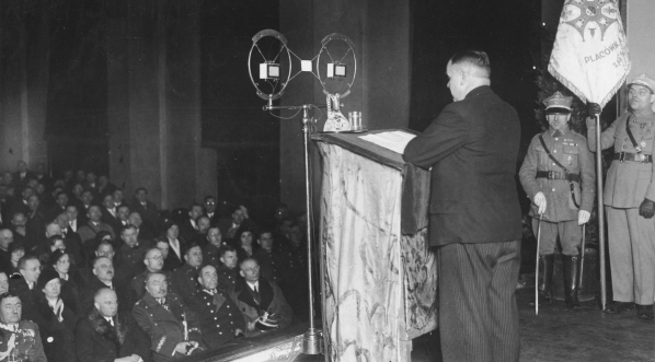  Akademia w czasie obchodów rocznicy powstania wielkopolskiego w Poznaniu w grudniu 1932 r.  