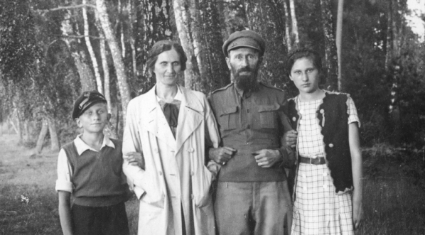  Podróżnik Kazimierz Nowak z rodziną na wakacjach  