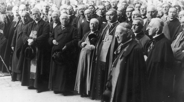  Uroczyste otwarcie katedry św. Wita, Wacława i Wojciecha w Pradze w 1929 r.  