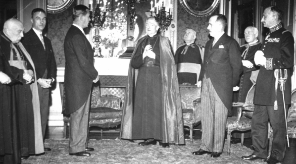  Wizyta w Lille ambasadora Polski we Francji Juliusza Łukasiewicza.  