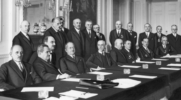  Posiedzenie Naczelnej Rady Adwokackiej w Warszawie w listopadzie 1932 r.  
