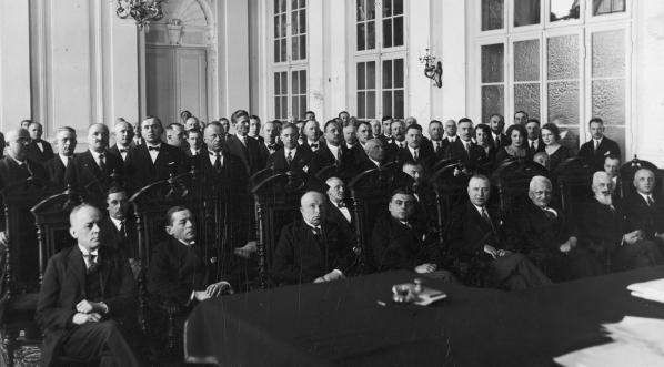  Zjazd Centralnego Związku Zrzeszeń Urzędników Sądowych RP w sali Sądu Najwyższego Warszawie w maju 1930 r.  