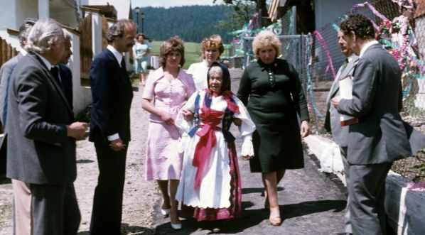  Scena z filmu Janusza Kidawy "Sprawa się rypła" z 1984 r.  