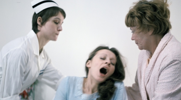  Scena z filmu Andrzeja Titkowa "Układ krążenia" z lat 1977-1978.  