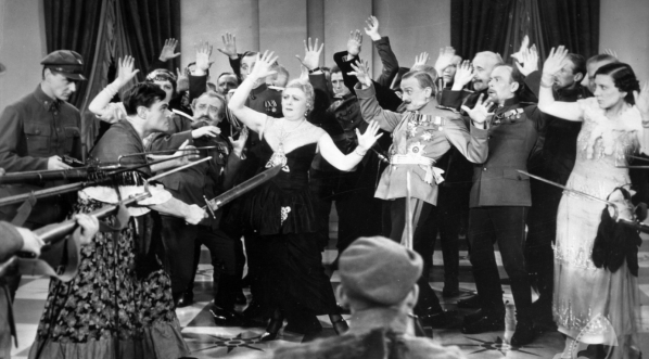  Scena z filmu Michała Waszyńskiego "Dodek na froncie" z 1936 r.  