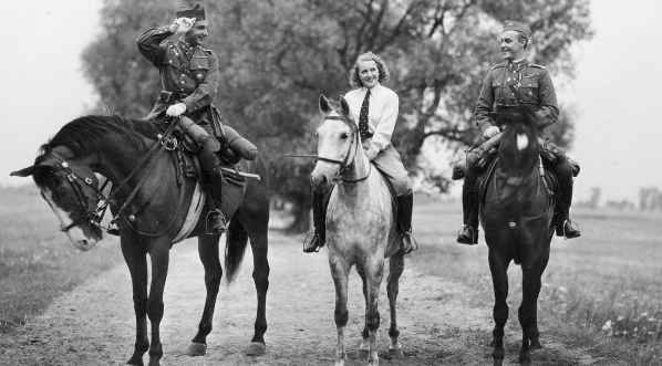  Scena z filmu  "Śluby ułańskie" z 1934 r.  