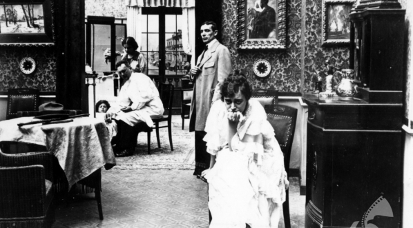  Scena z filmu "Przestępcy" z 1919 r.  