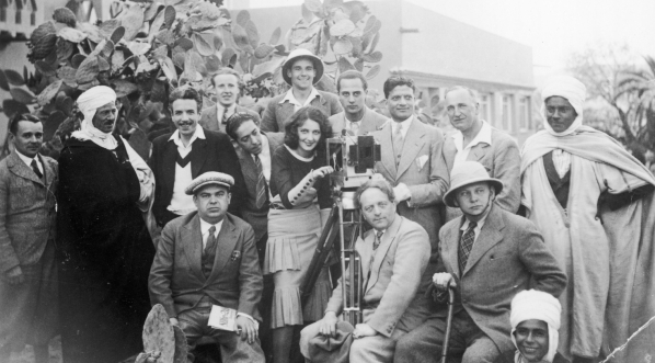  Ekipa filmowa podczas kręcenia "Orlicy" w latach 1931-1932.  