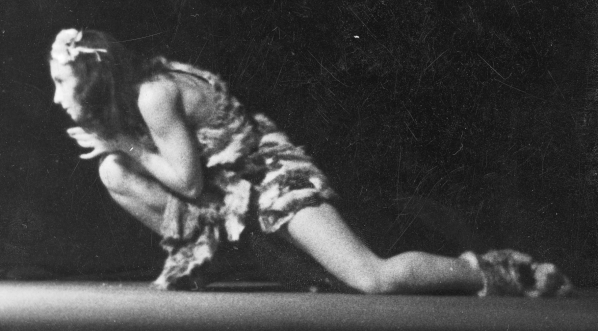  Ziuta Buczyńska w tańcu "Księga dżungli" w 1937 r.  