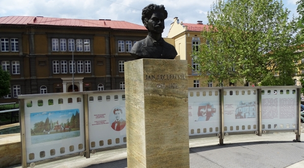  Pomnik Jana Szczepanika w Tarnowie.  
