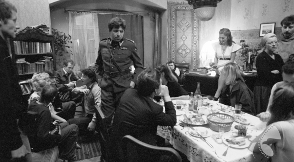  Na planie filmu "Przesłuchanie" w 1982 r.  