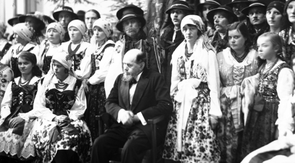  Akademia w sali Domu Katolickiego z okazji 40 lecia twórczości pisarskiej związanej z Podhalem Kazimierza Przerwy Tetmajera, grudzień 1931 r.  