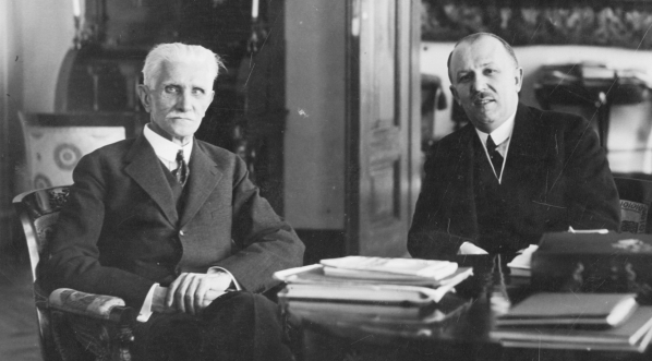  Profesor Kazimierz Bartel podczas wizyty u marszałka Sejmu Ignacego Daszyńskiego w 1929 r.  