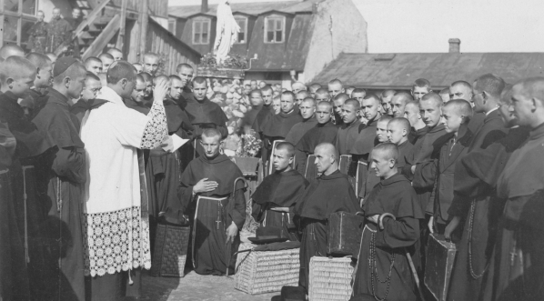  Wyjazd na misje ojców franciszkanów z Niepokalanowa.  